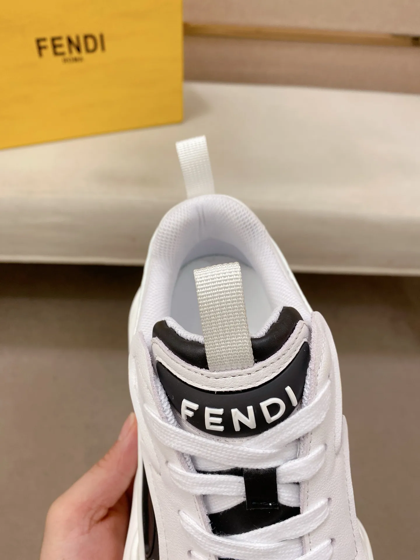 Factory price 580💰 FENDI new model (Fendi) official website 1:1 copy 👊🏻Upper 🇮🇹Imported cowhide🇩🇪Inside imported breathable mesh lining. The original outsole is molded to reflect the identity of every man, and the upper foot is elegant and stable🚶🏻🚶🏻The high-end custom counter original replica📯The shoe last remains unchanged regardless of wind and rain, and can withstand the verification of time🔍️,🔵 Size: 39-45. Can be customized 38-46 non-refundable and non-exchangeable!